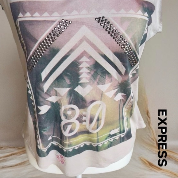 Express Graphic Print Women's Top - Cream w/ 🌸 embroidery - Picture 3 of 11